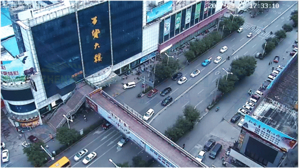 圖13 排隊長度平均120米，只需等一次紅燈就能通過路口（優(yōu)化后）
