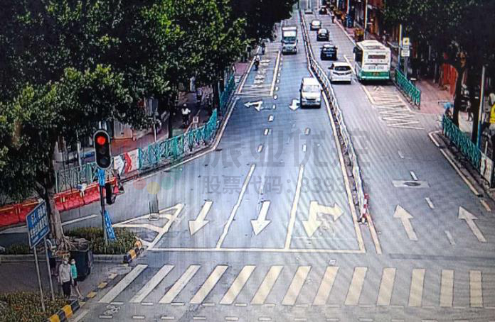 圖11 清河-德興路西進口車道調整前后對比