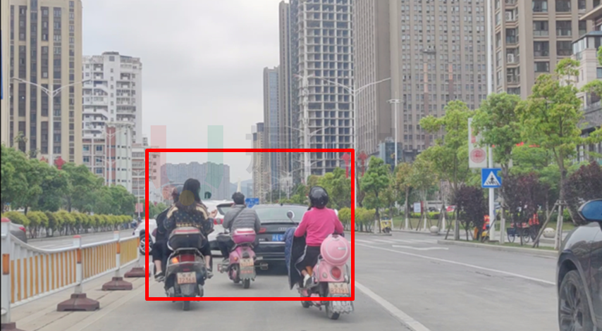 圖3 摩托車、電動車行駛擠壓機動車行駛空間