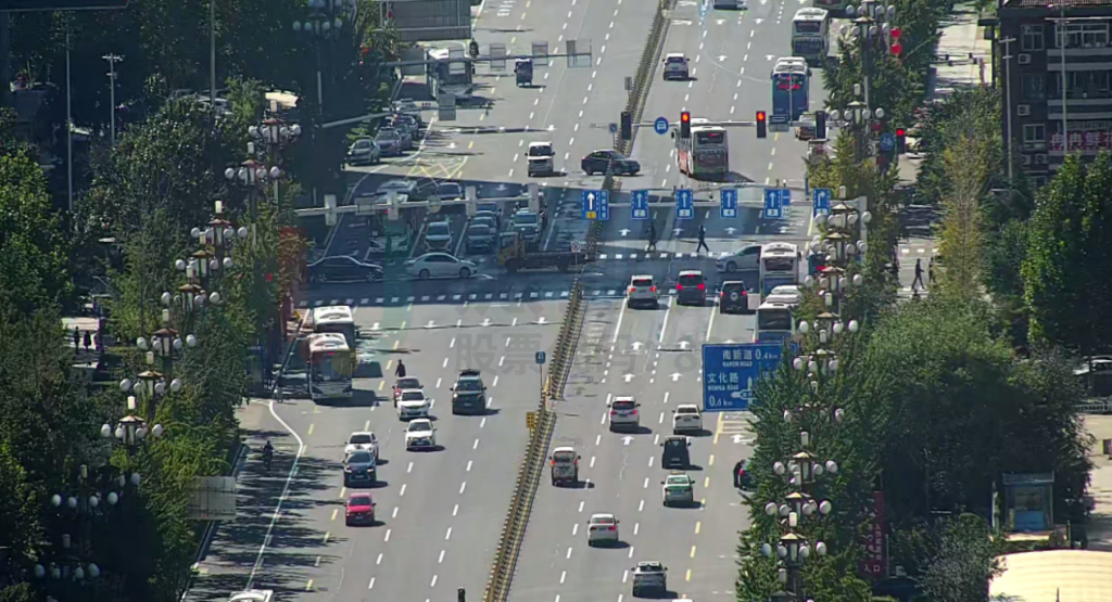圖7 禁左后平峰車(chē)輛排隊(duì)長(zhǎng)度